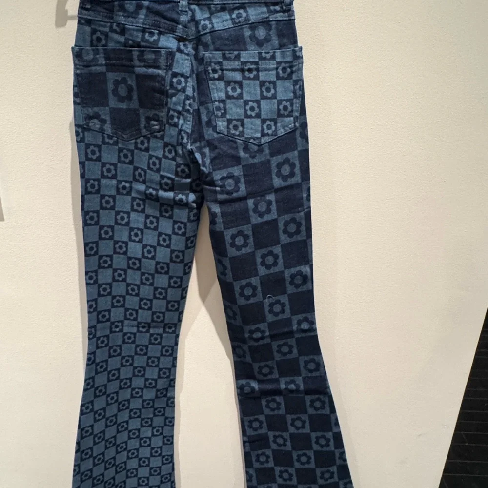 NWT- Jaded London Retro Print Flare Jeans W24 - Picture 4 of 11